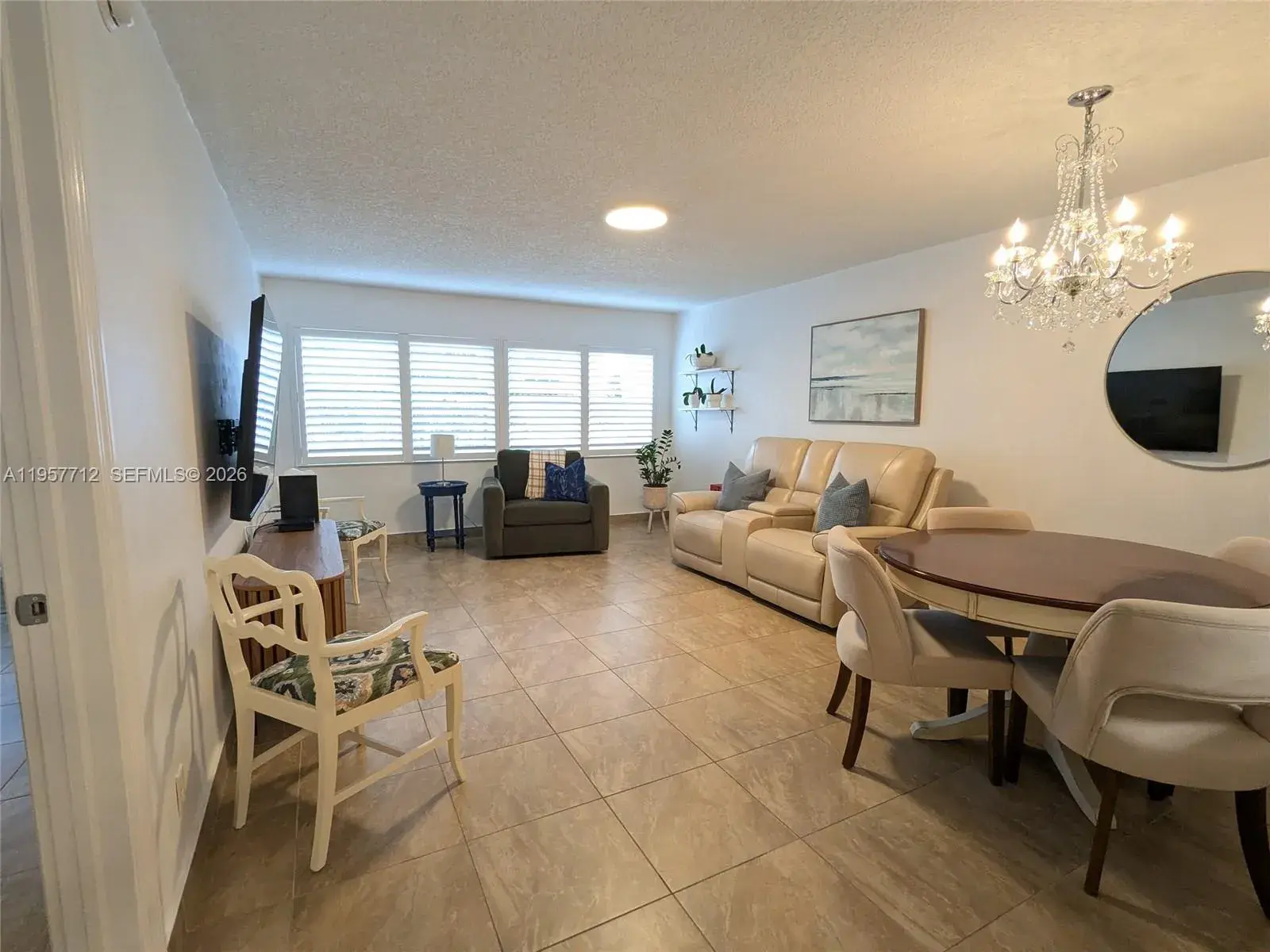 330 SE 2nd St # 102E, Hallandale Beach FL 33009