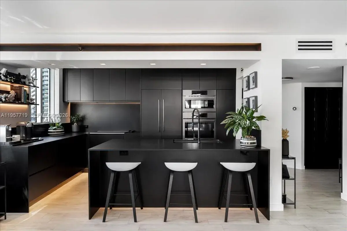 2 bedroom 2 bath Residential for sale at 650 West Ave # 712, Miami Beach FL 33139