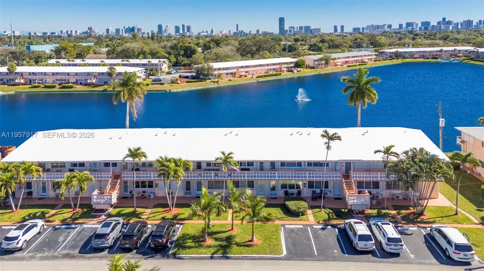 1 bedroom 1 bath Residential for sale at 901 SW 11th Ave # 17H, Hallandale Beach FL 33009
