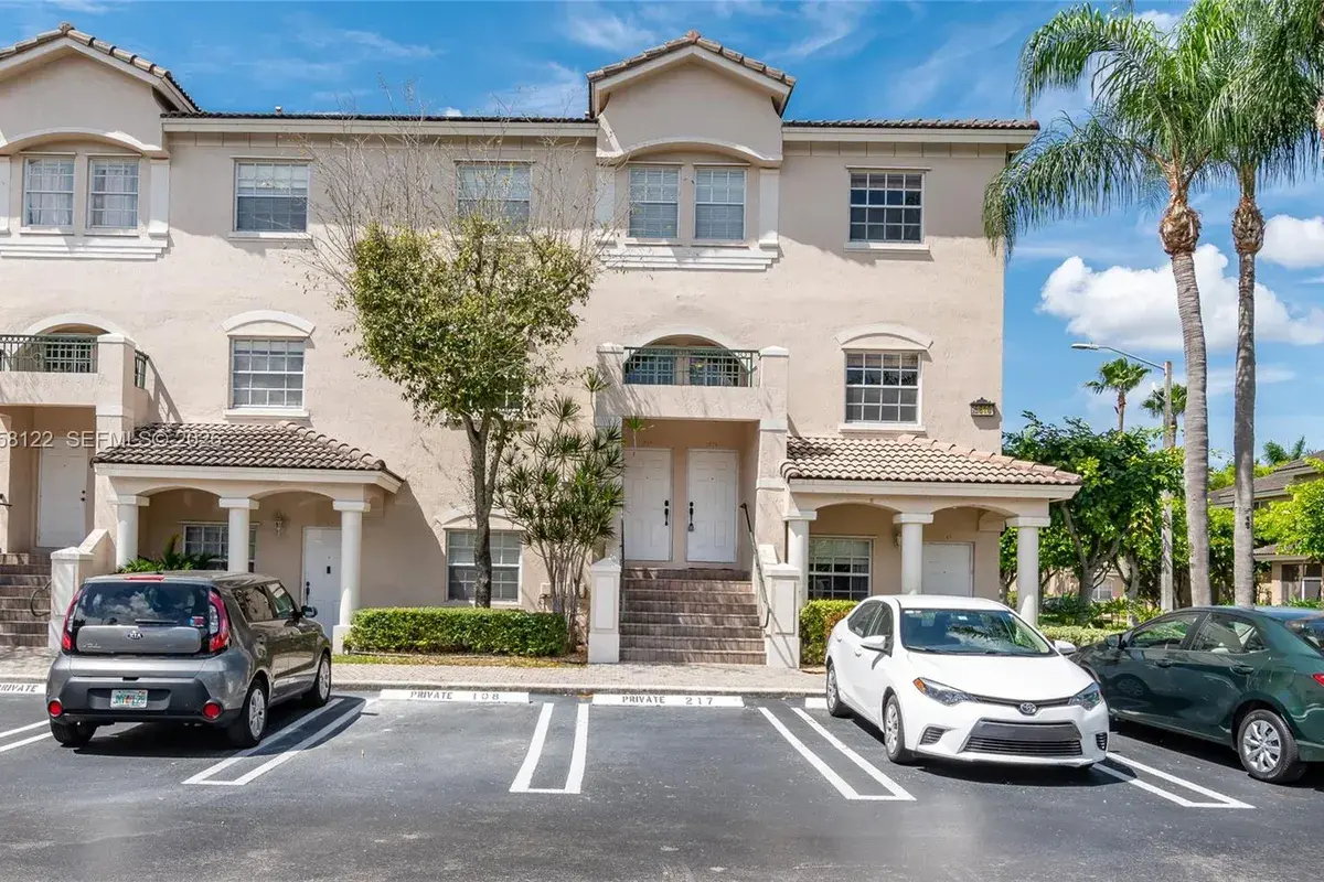 5610 NW 114th Pl # 218, Doral FL 33178