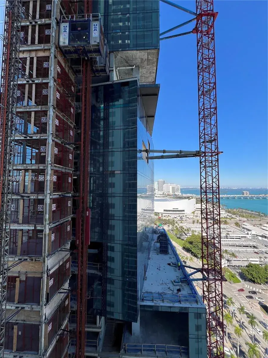244 Biscayne Blvd # 2604, Miami FL 33132