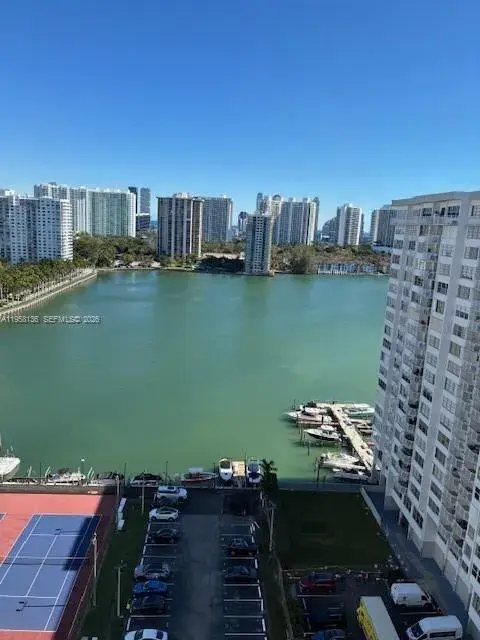 2 bedroom 2 bath Residential Lease for rent at 2750 NE 183rd St # 1902, Aventura FL 33160