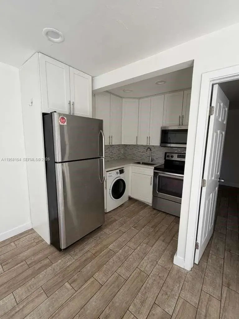 5843 Harding St # 2, Hollywood FL 33021