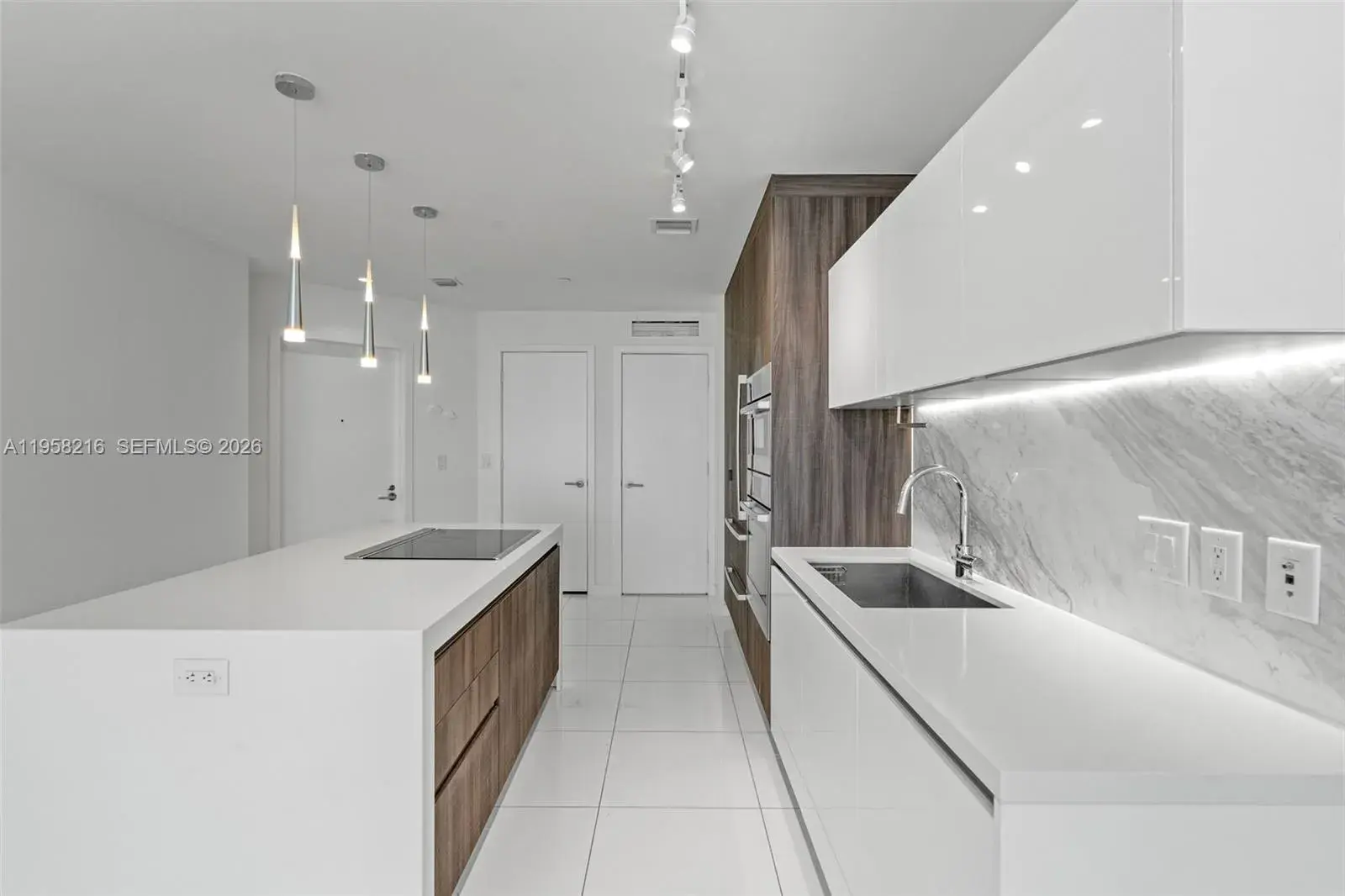 1 bedroom 2 bath Residential for sale at 851 NE 1st Ave, Miami FL 33132