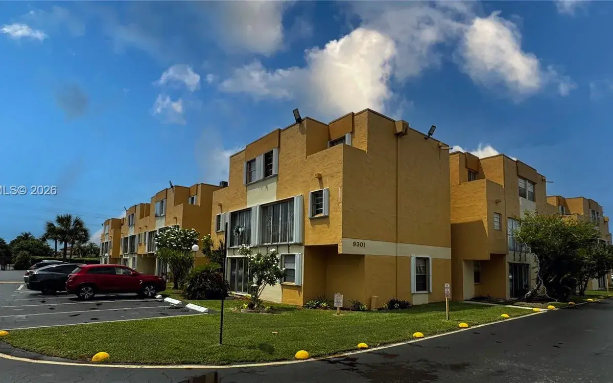 9301 SW 4th St # 114E, Miami FL 33174