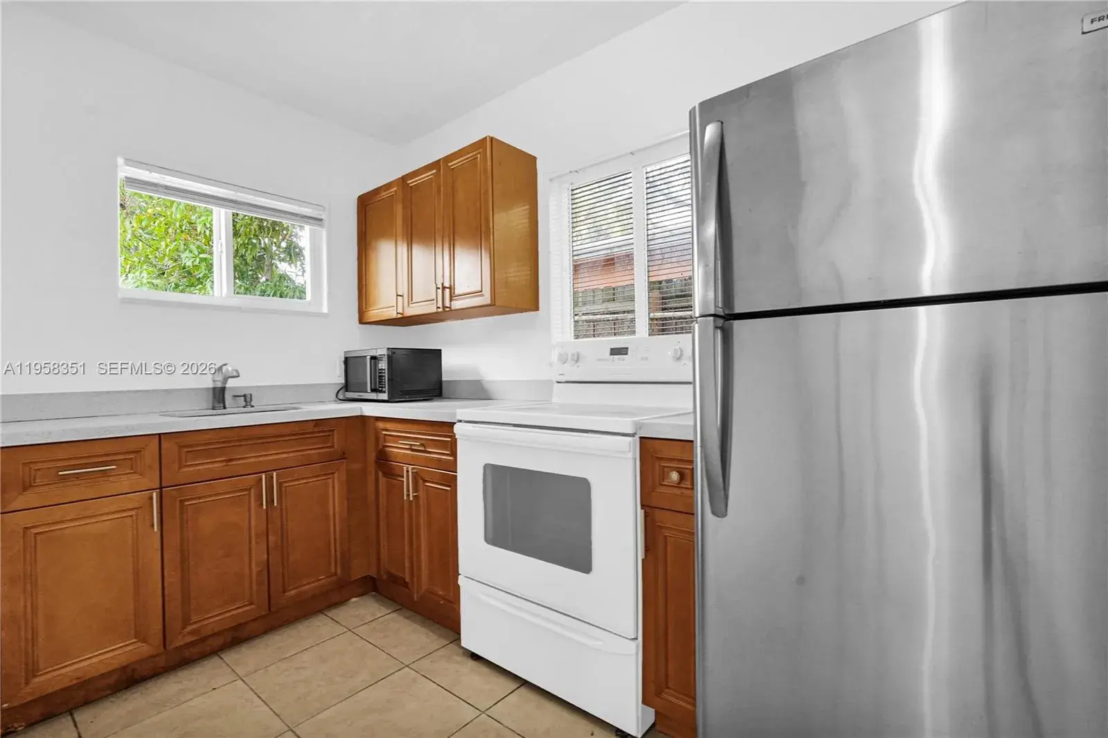 2 bedroom 1 bath Residential Lease for rent at 1960 SW 41st Ave # 3, Fort Lauderdale FL 33317