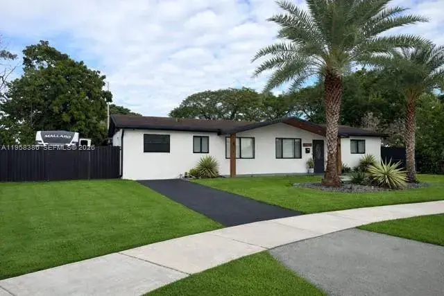 13741 SW 72nd Ter, Miami FL 33183