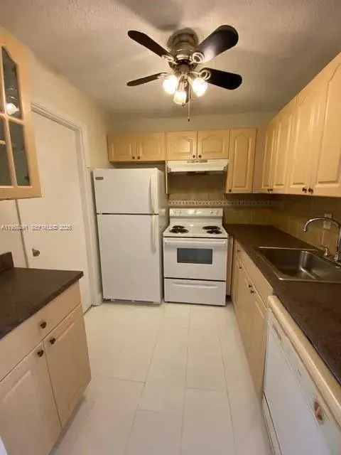 2775 Taft St # 210, Hollywood FL 33020