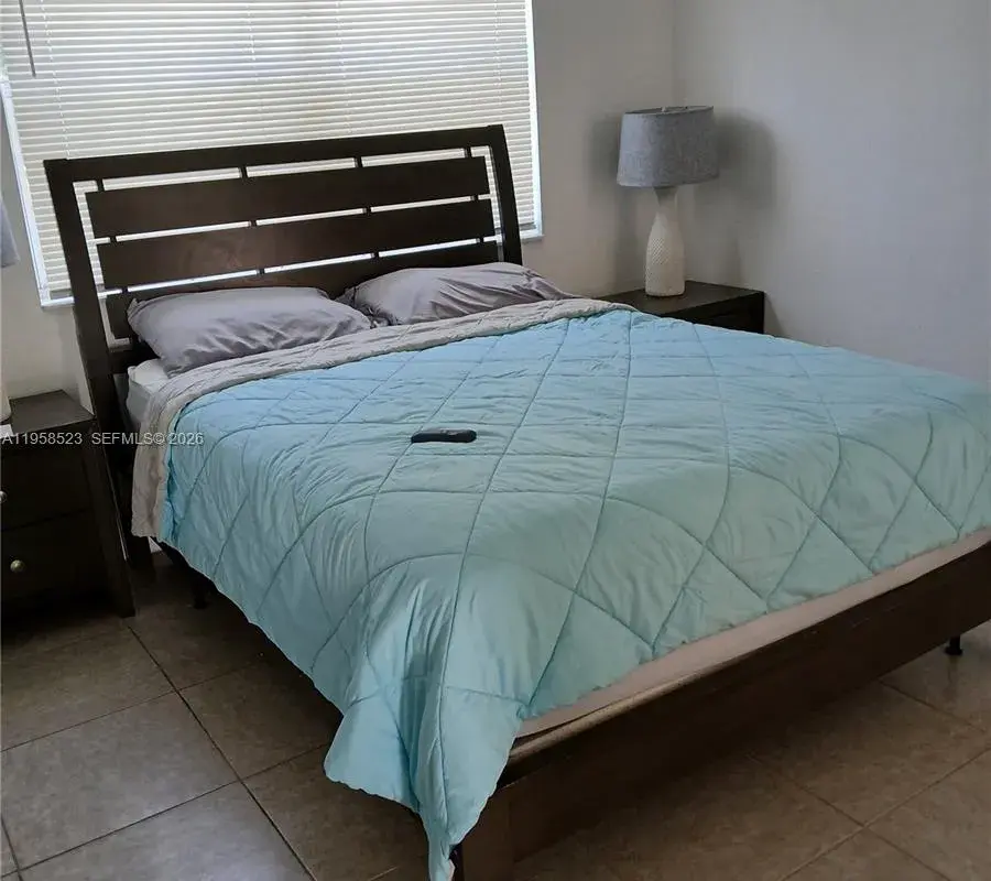 6505 Pines Pkwy # 2, Hollywood FL 33023