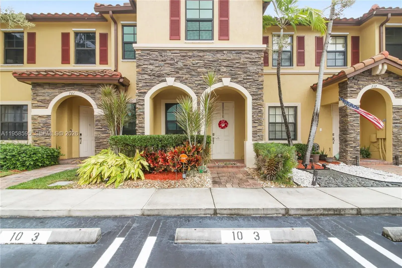 707 SE 32nd Ter, Homestead FL 33033