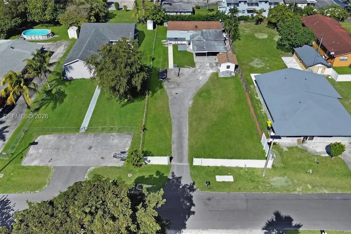 4133 SW 52nd St, Dania Beach FL 33314