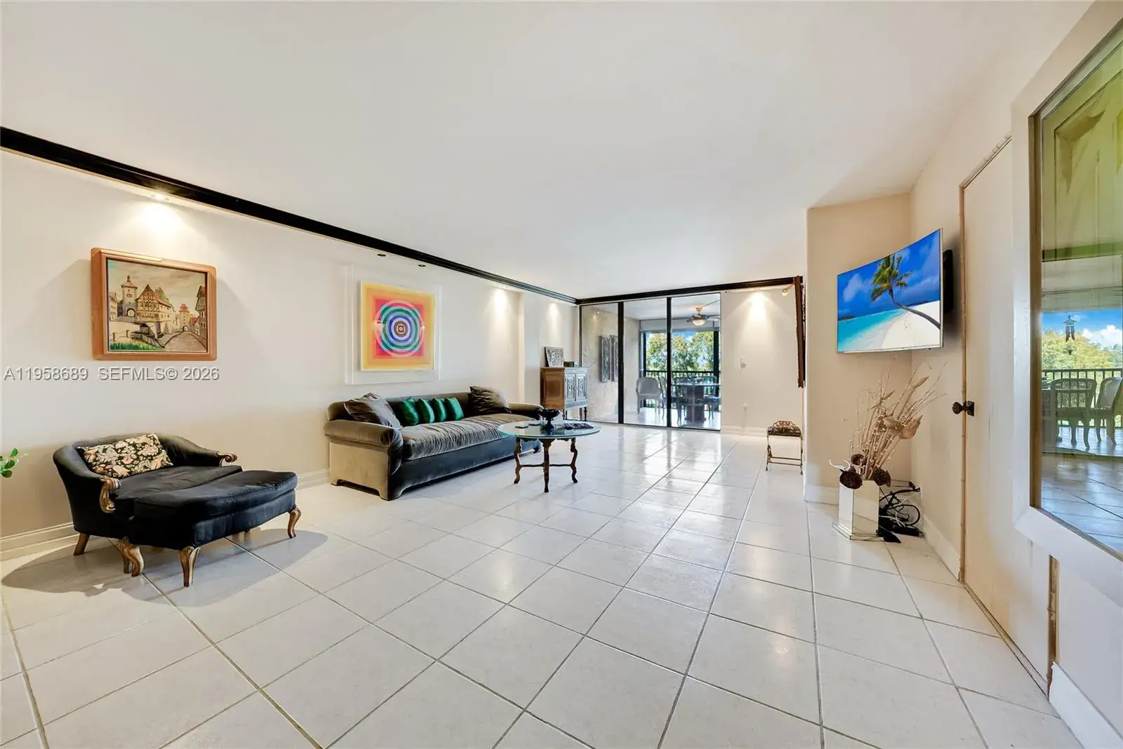 1 bedroom 1 bath Residential for sale at 2802 N 46th Ave # B425, Hollywood FL 33021