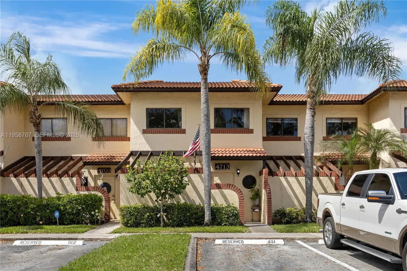3 bedroom 2 bath Residential for sale at 4713 N Pine Island Rd, Sunrise FL 33351