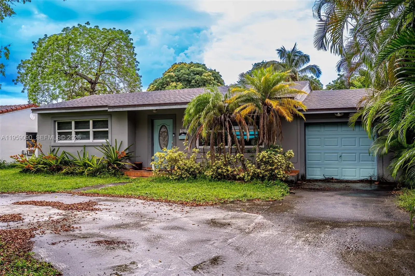 2 bedroom 1 bath Residential for sale at 2842 Jackson St, Hollywood FL 33020