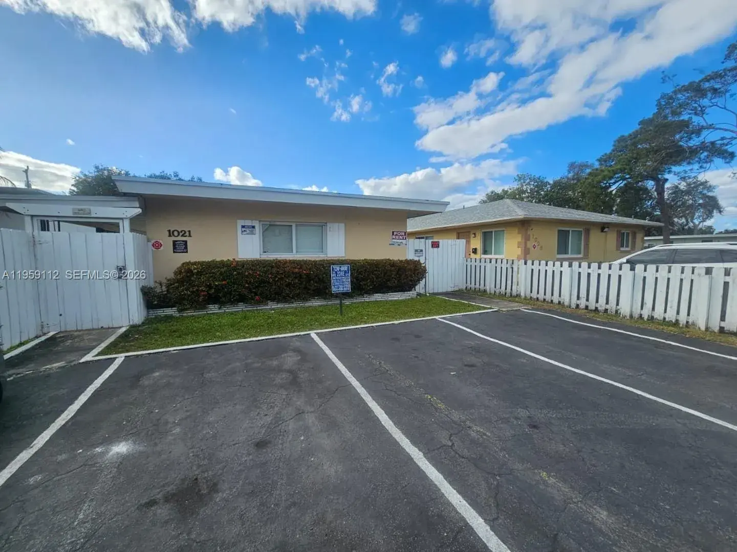 1 bedroom 1 bath Residential Lease for rent at 1021 NE 17th Ave # 3, Fort Lauderdale FL 33304