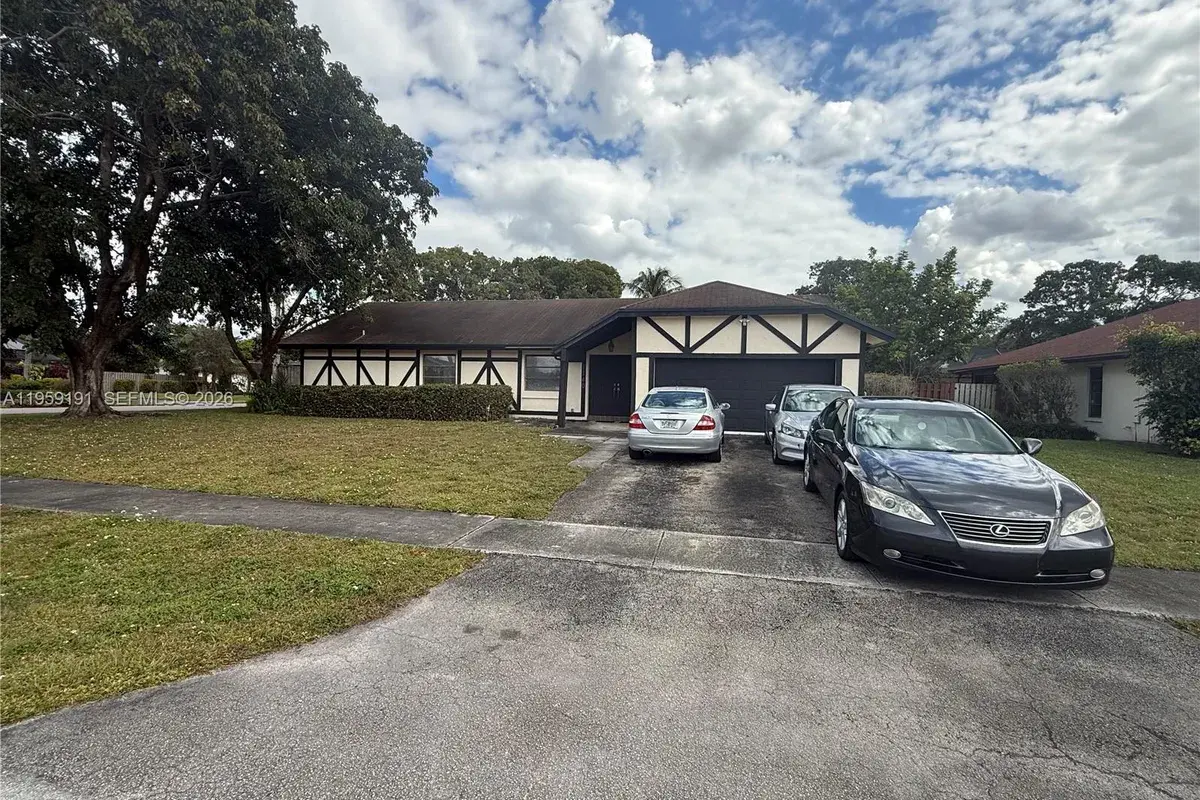 1140 NW 78th Ter, Plantation FL 33322