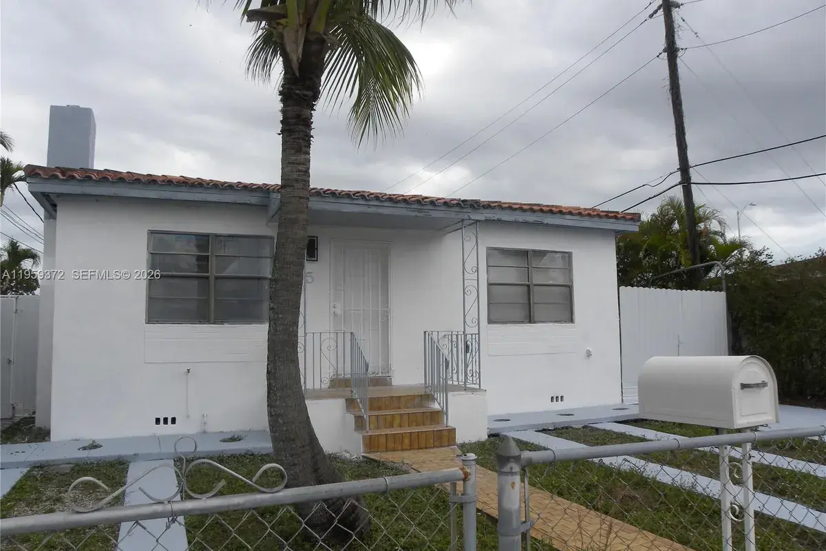 25 NW 50th Ave, Miami FL 33126