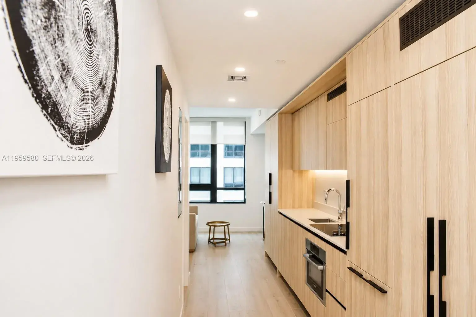 225 N Miami Ave # 2306, Miami FL 33128
