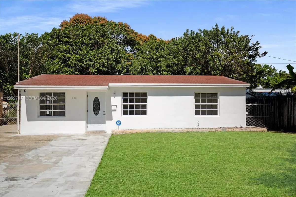 2311 Fletcher St, Hollywood FL 33020