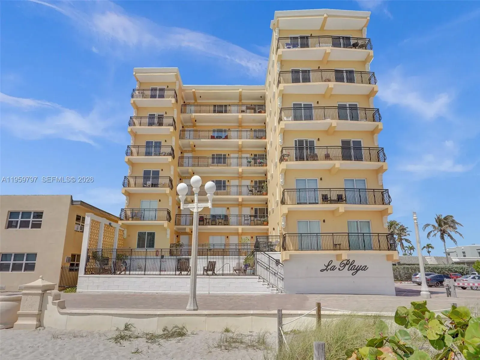 1 bedroom 1 bath Residential for sale at 1815 N Surf Rd # 202, Hollywood FL 33019
