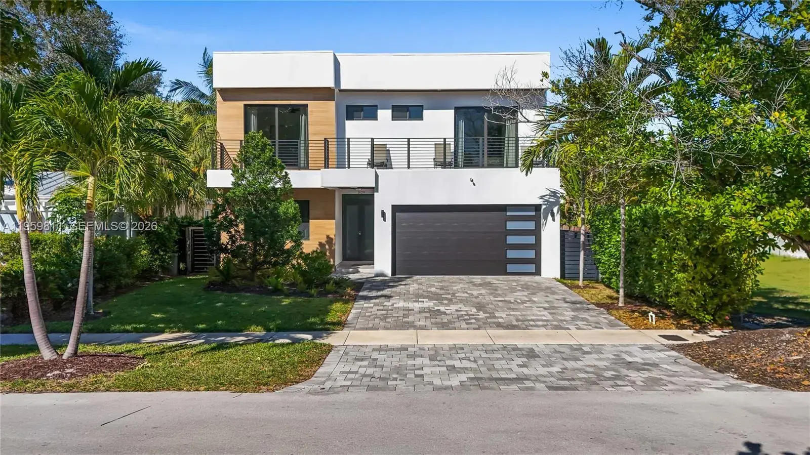 4 bedroom 5 bath Residential for sale at 1629 NE 4th Pl, Fort Lauderdale FL 33301