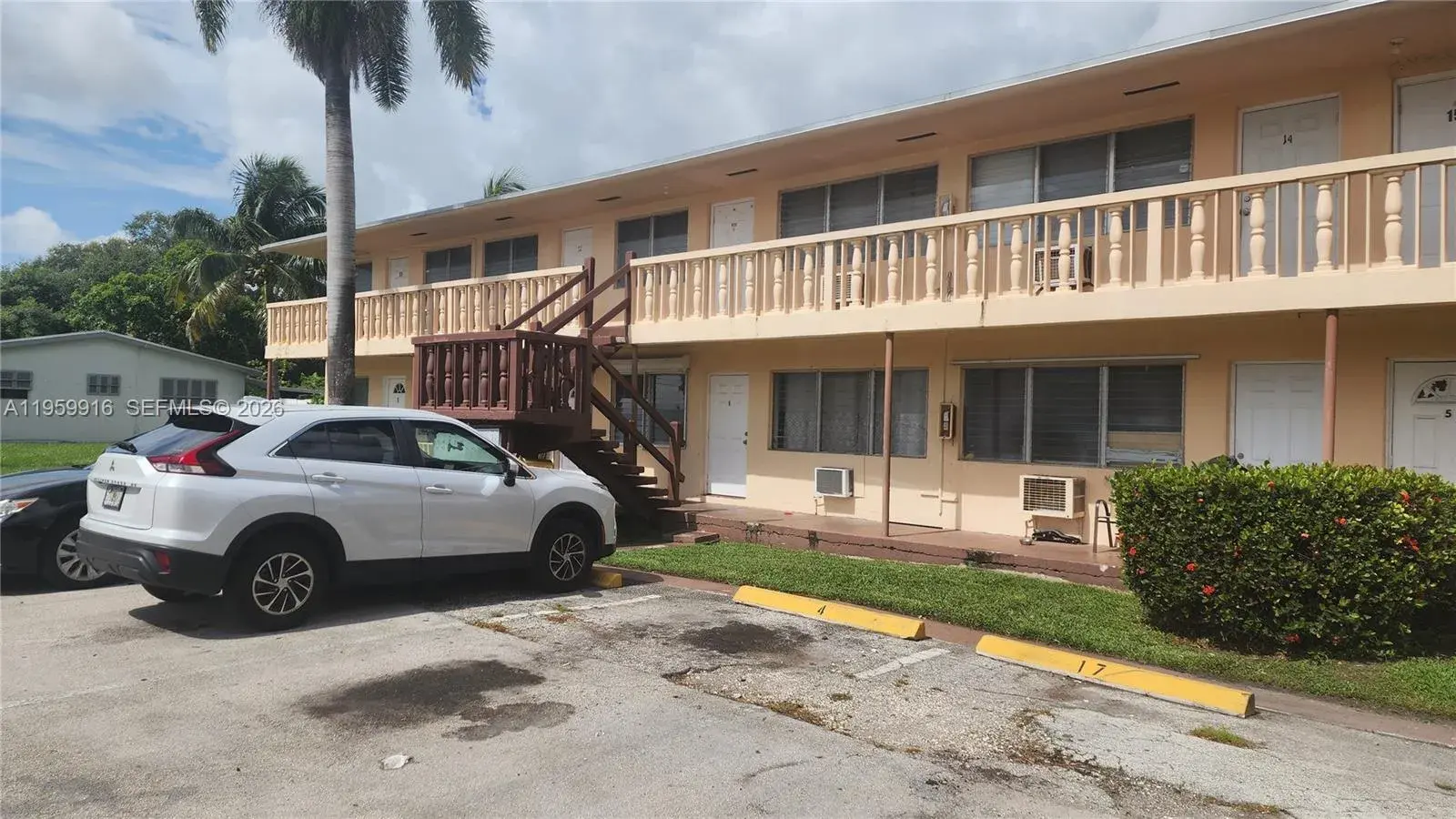 280 SW 11th Ave # 5, Hallandale Beach FL 33009
