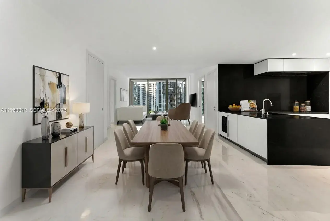 2 bedroom 2 bath Residential for sale at 300 BISCAYNE BLVD WAY # 2009, Miami FL 33131