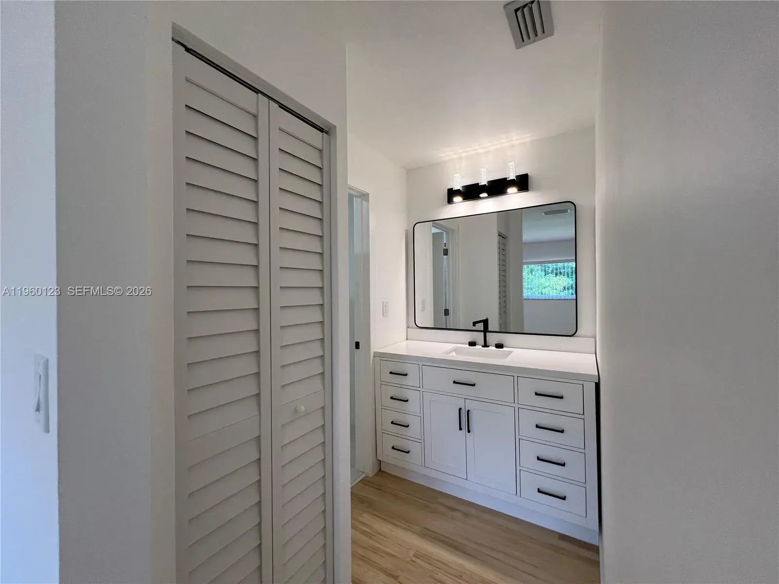 8111 SW 81st Pl, Miami FL 33143