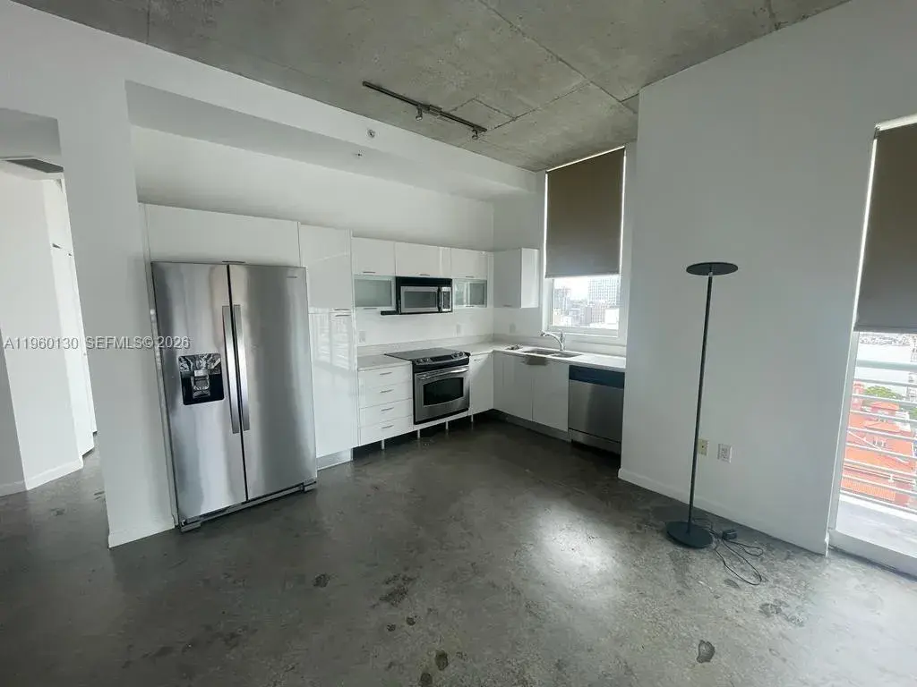 133 NE 2 AVE # 1813, Miami FL 33132