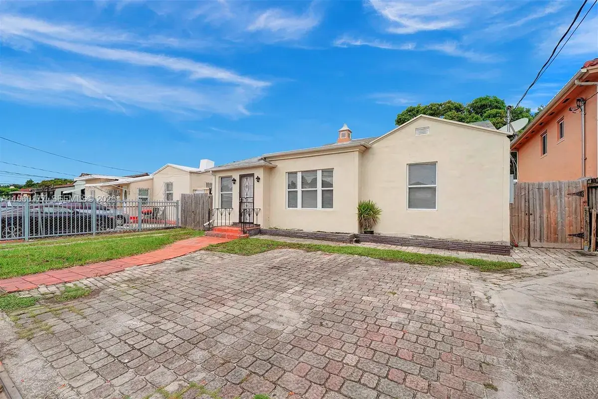 2811 SW 3rd St, Miami FL 33135