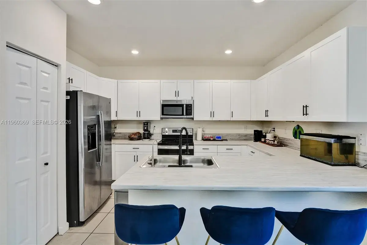11135 W 32nd Ln, Hialeah FL 33018