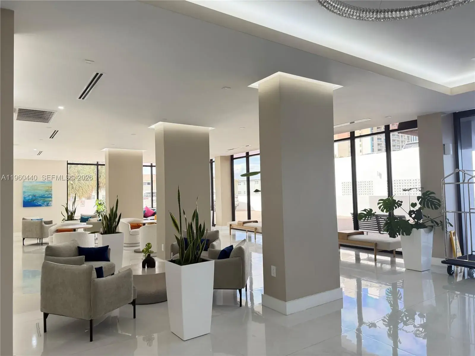 1 bedroom 1 bath Residential Lease for rent at 2401 S Ocean Dr # 606, Hollywood FL 33019