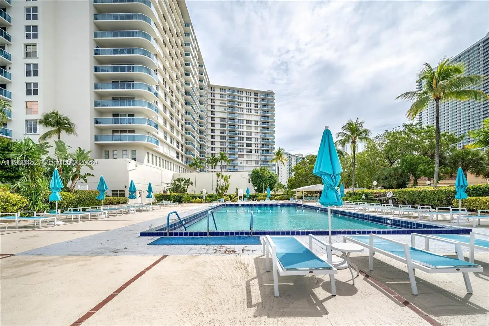 1 bedroom 1 bath Residential for sale at 3800 S Ocean Dr # 508, Hollywood FL 33019