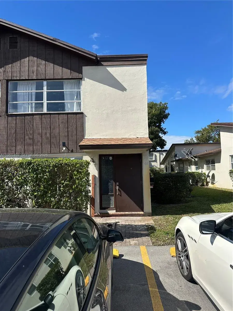 2 bedroom 1 bath Residential for sale at 3201 NW 4th Ter # 61, Pompano Beach FL 33064