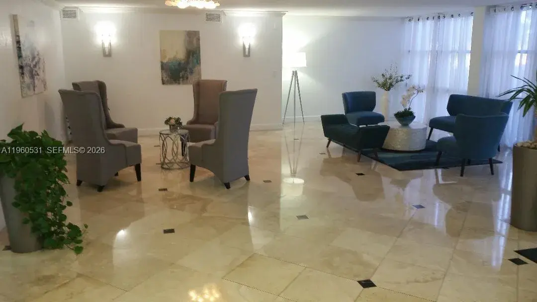 800 Parkview Dr # 416, Hallandale Beach FL 33009