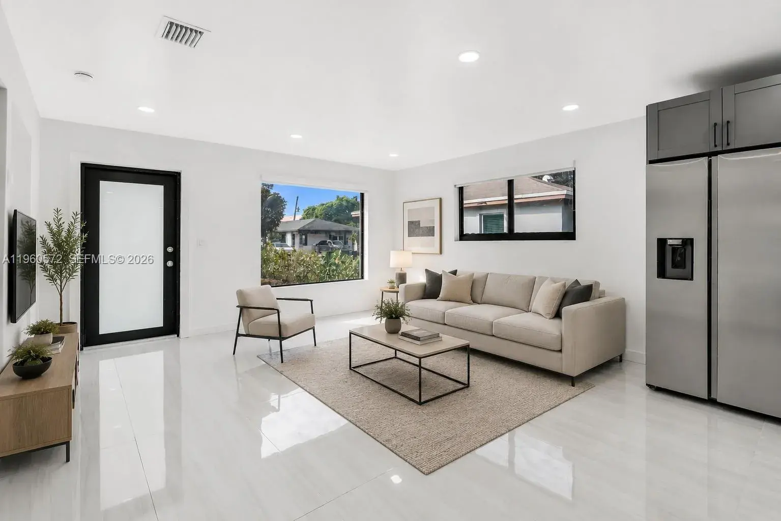 528 NW 3rd Ct, Hallandale Beach FL 33009