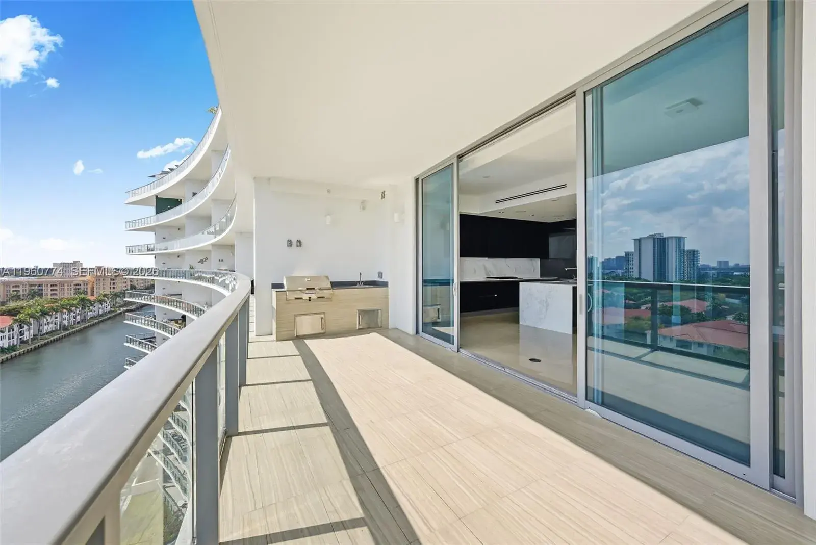 3 bedroom 4 bath Residential Lease for rent at 3250 NE 188th St # 906, Aventura FL 33180