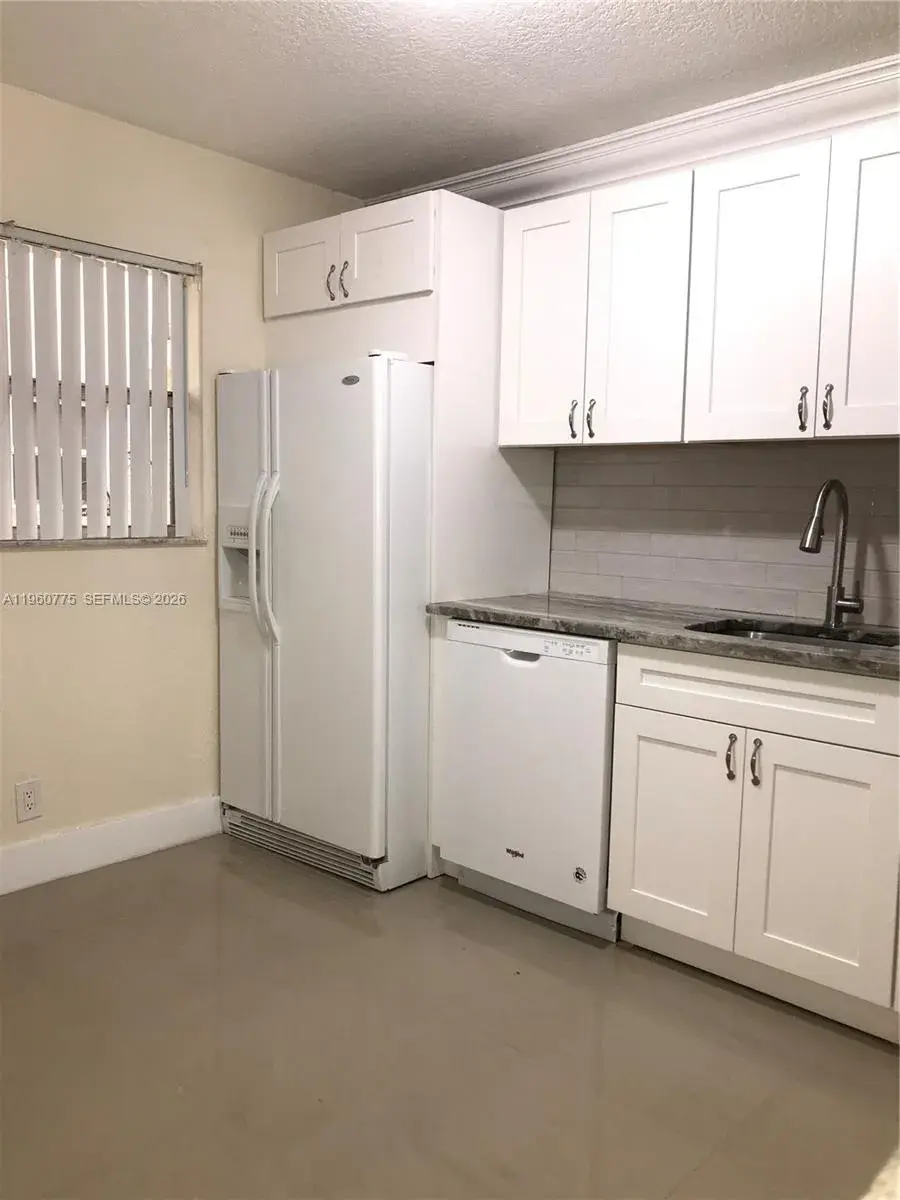 3100 Riverside Dr # 108, Coral Springs FL 33065