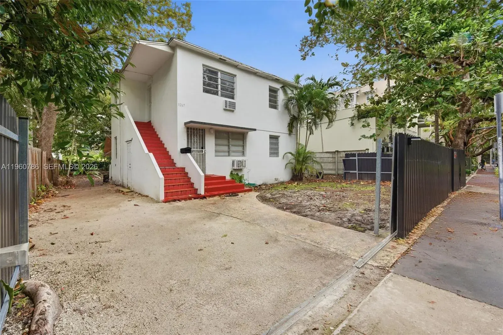 2 bedroom 1 bath Residential Lease for rent at 3265 Franklin Ave, Miami FL 33133
