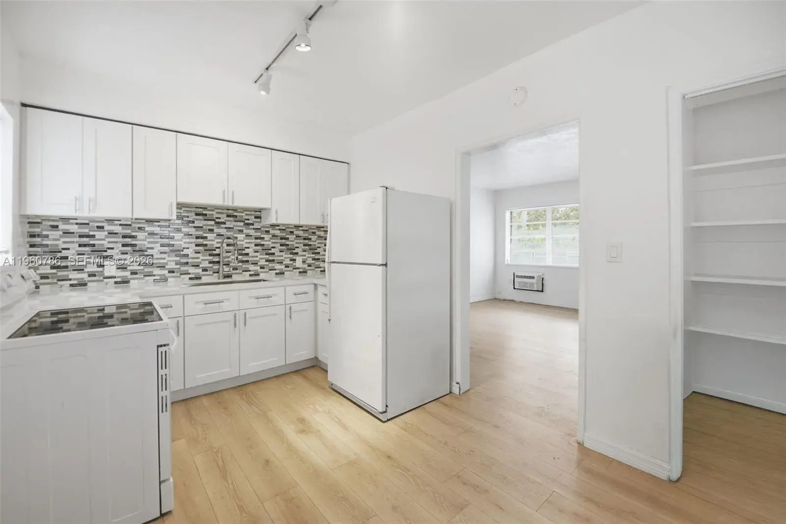 3265 Franklin Ave, Miami FL 33133