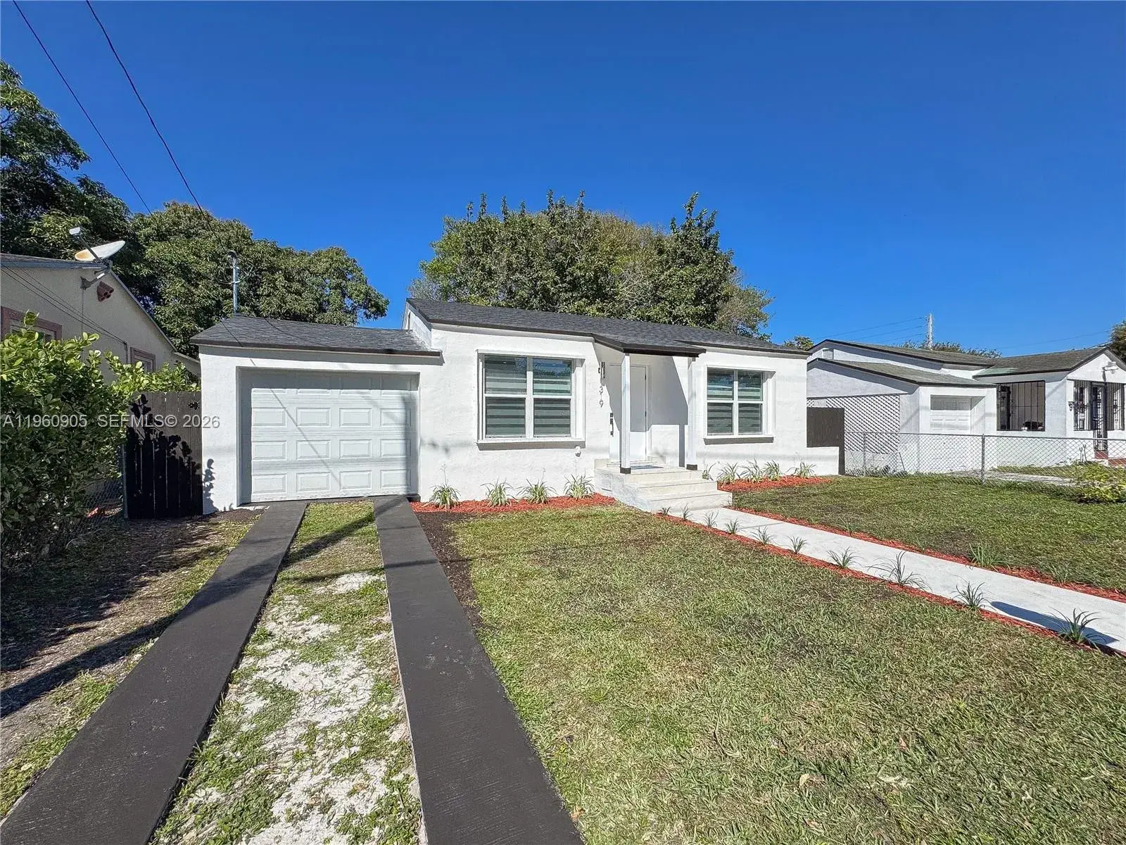 1319 NW 40th St, Miami FL 33142 photo 2