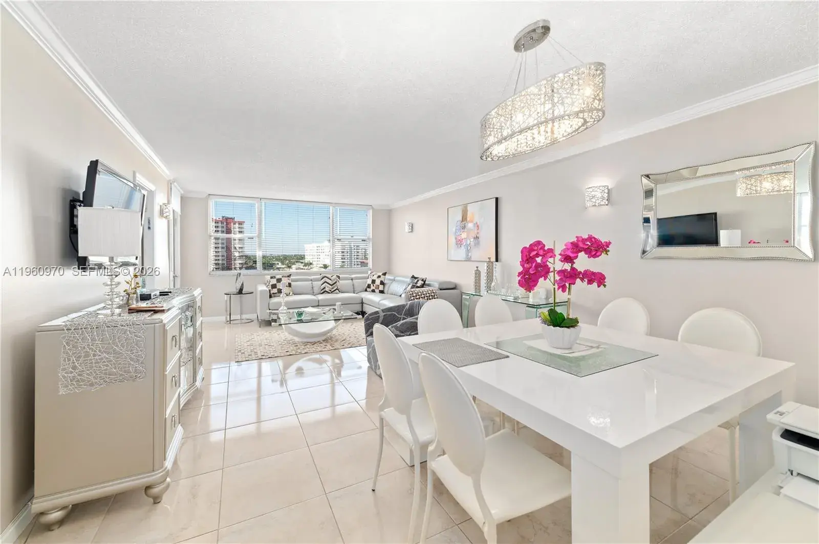1 bedroom 1 bath Residential for sale at 3180 S Ocean Dr # 618, Hallandale Beach FL 33009