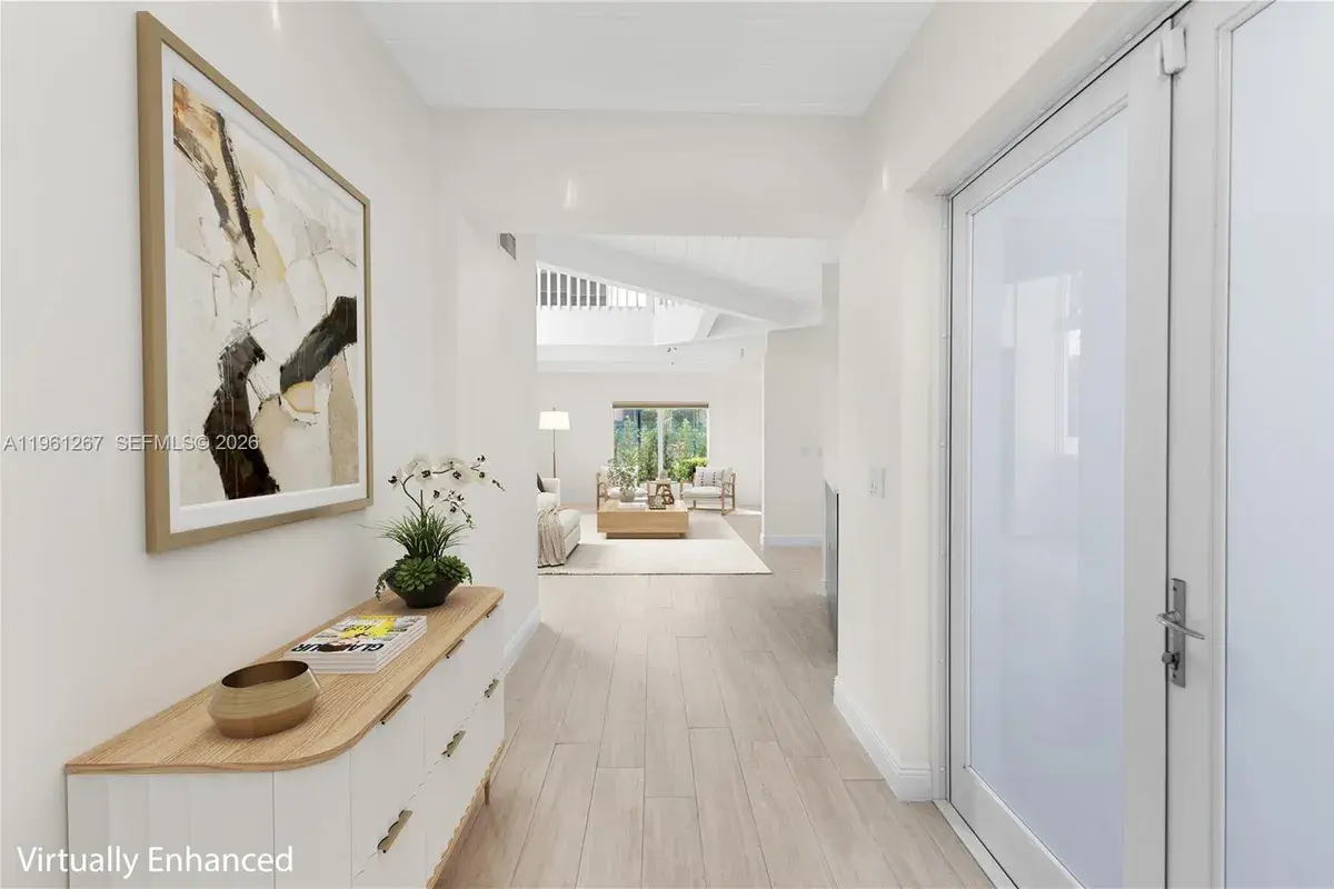 20205 W Oak Haven Cir, Miami FL 33179