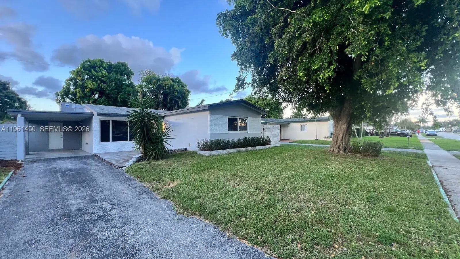 3 bedroom 2 bath Residential for sale at 6551 Scott St, Hollywood FL 33024
