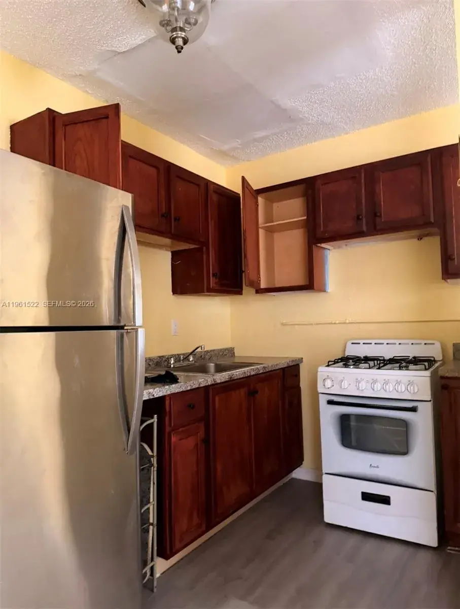 3615 Thomas Ave # 3, Miami FL 33133