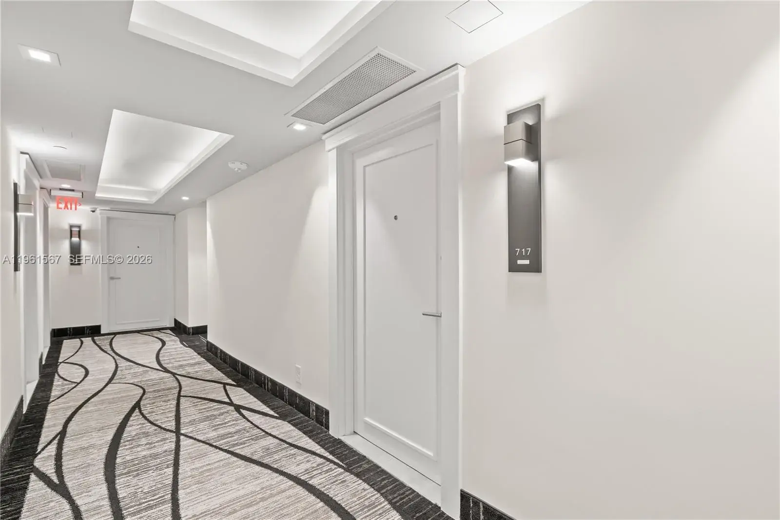 3180 S Ocean Dr # 717, Hallandale Beach FL 33009