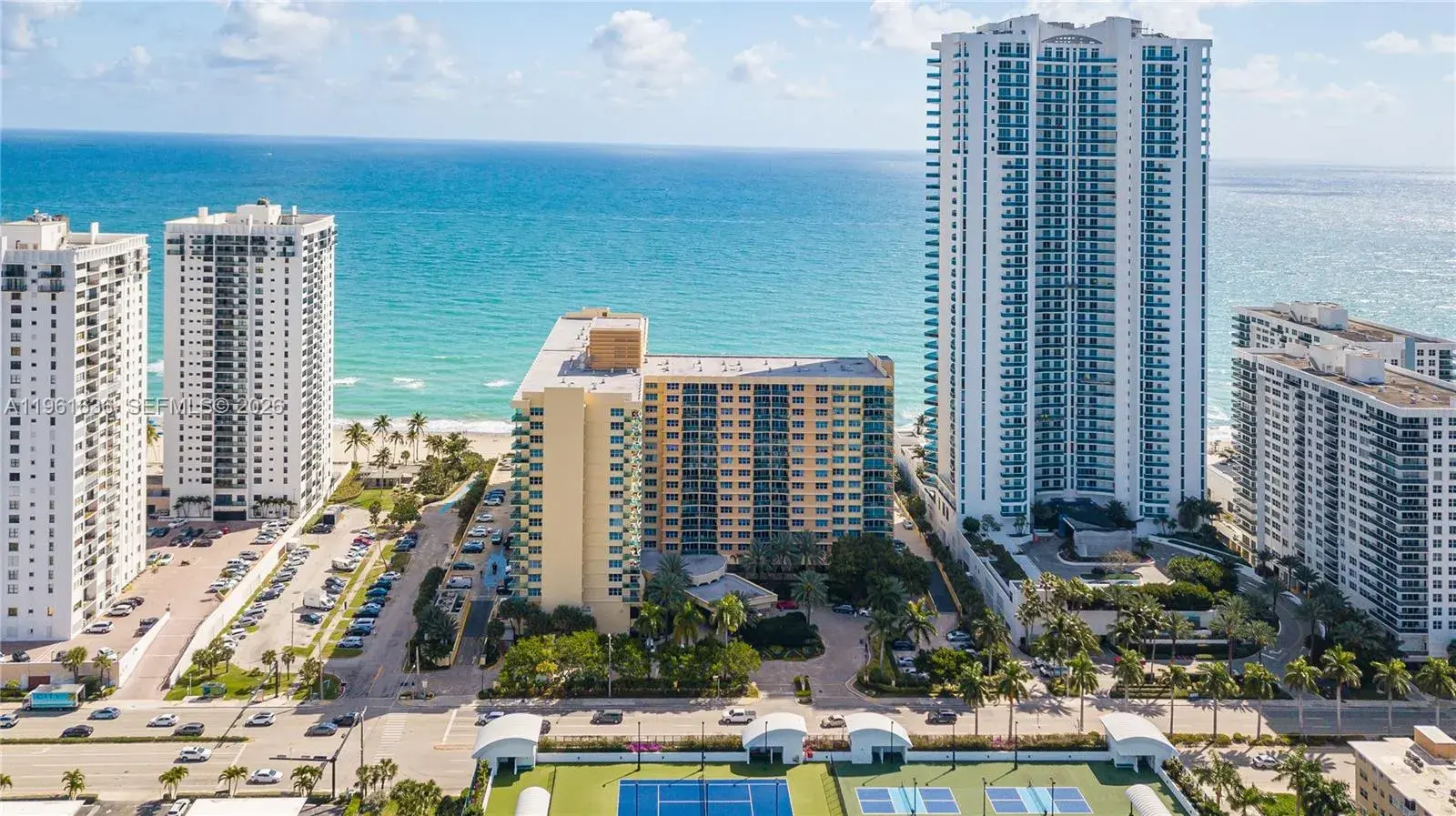 1 bedroom 1 bath Residential for sale at 2501 S Ocean Dr # 1033, Hollywood FL 33019