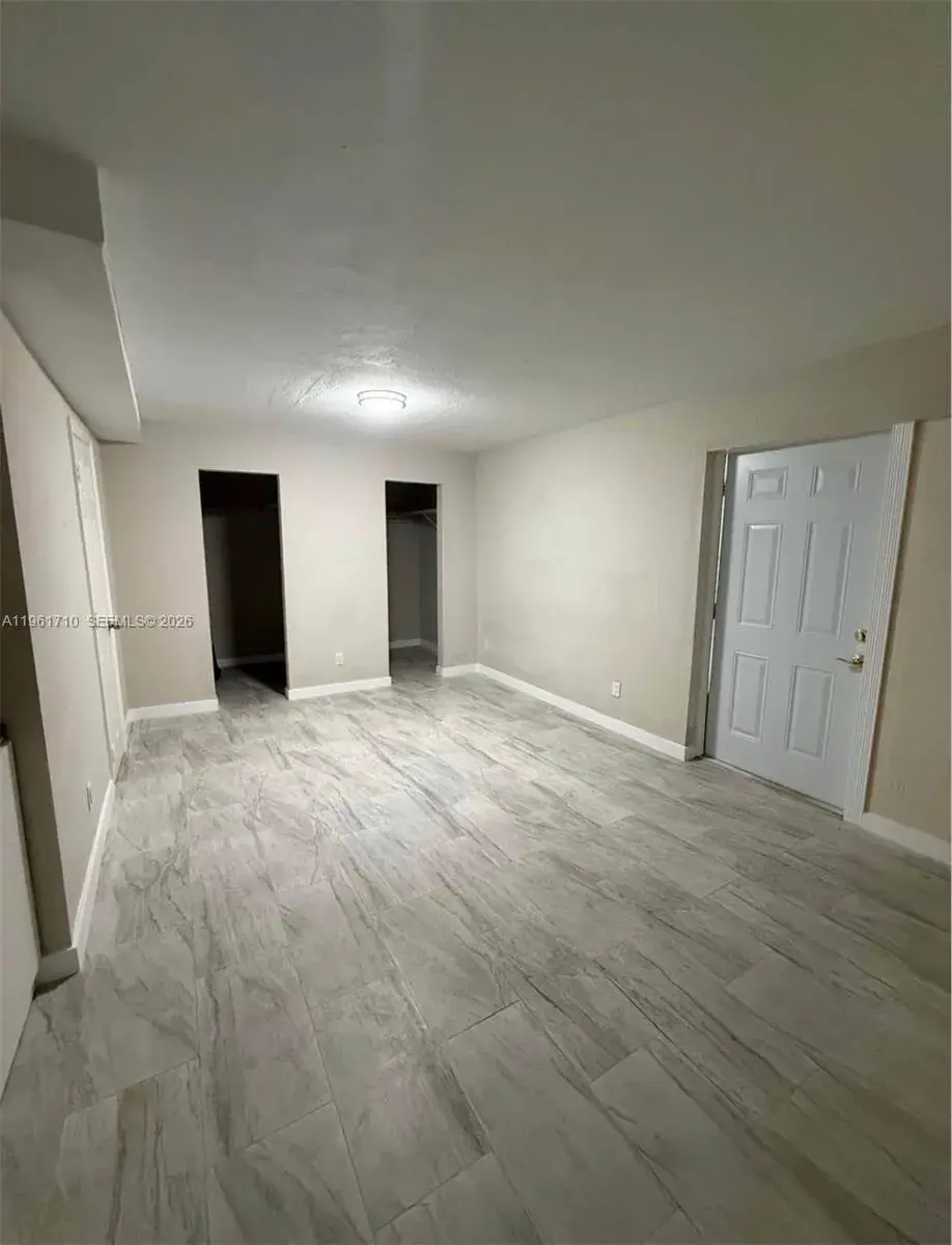 1 bedroom 1 bath Residential Lease for rent at 1605 NW 11th Pl # 2, Fort Lauderdale FL 33311