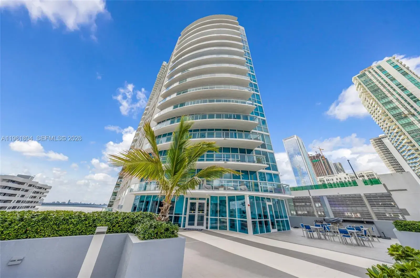 1 bedroom 1 bath Residential for sale at 480 NE 30th St # 1402, Miami FL 33137