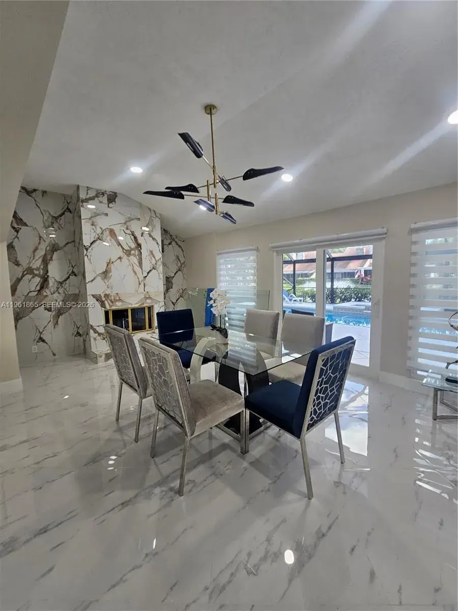4 Alford Ct, Palm Beach Gardens FL 33418